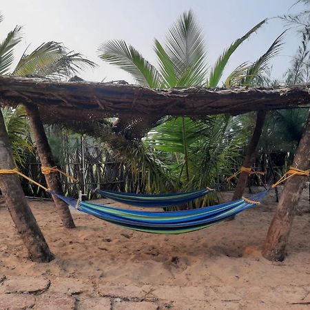 Raapan Beach Resort Mālvan Exteriér fotografie